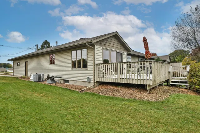 $445,000 | 1506 East Rose Street, Owatonna, MN 55060