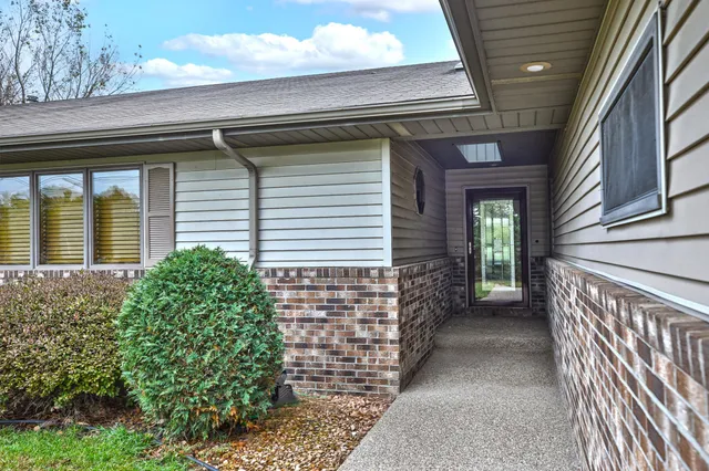 $445,000 | 1506 East Rose Street, Owatonna, MN 55060