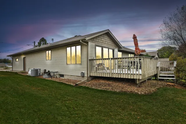 $445,000 | 1506 East Rose Street, Owatonna, MN 55060