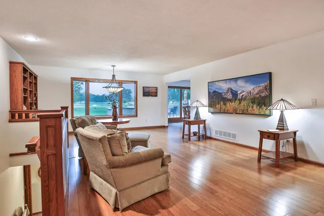 $445,000 | 1506 East Rose Street, Owatonna, MN 55060