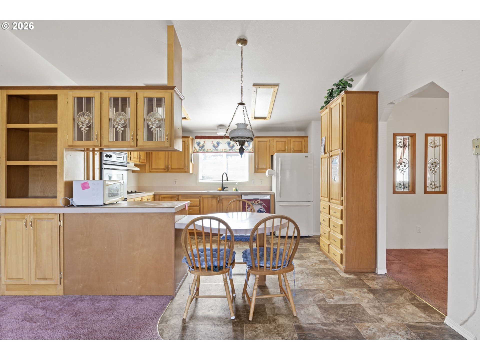500 Elm Street Yoncalla, OR 97499 - Photo 21 of 48 a dining room with furniture and window
