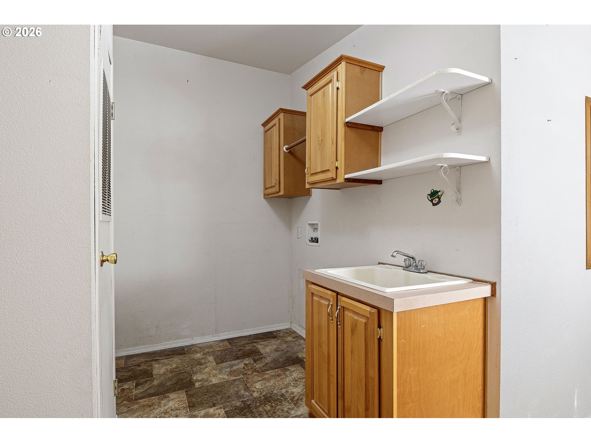 500 Elm Street Yoncalla, OR 97499 - Photo 42 of 48 a utility room with dryer and washer