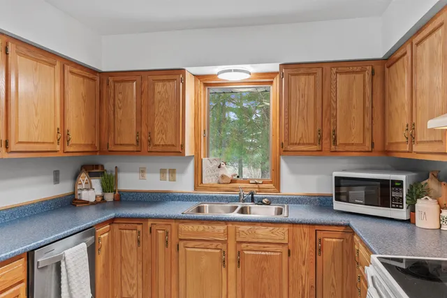 $549,900 | W6764 Porters Lake Road, Wautoma, WI 54982