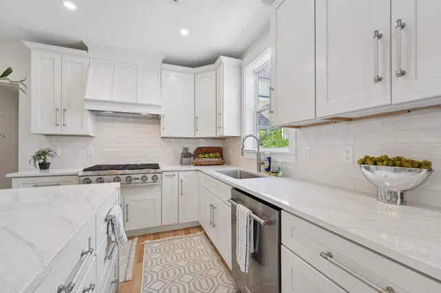 $1,100,000 | 109 Pine Street East, Stillwater, MN 55082