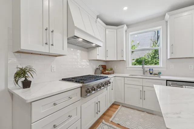 $1,100,000 | 109 Pine Street East, Stillwater, MN 55082