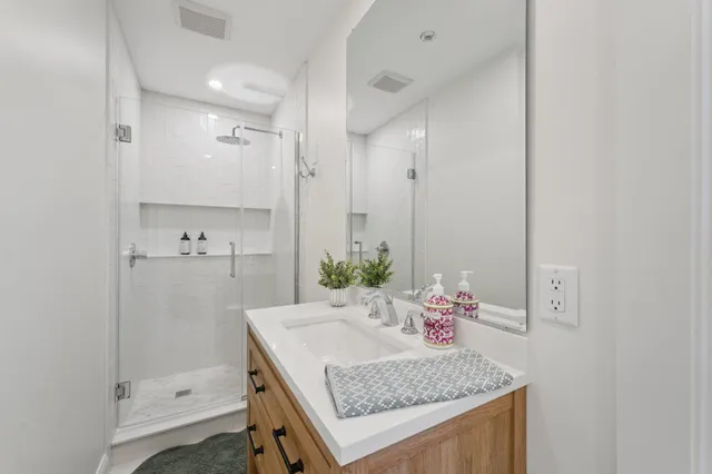 $1,100,000 | 109 Pine Street East, Stillwater, MN 55082