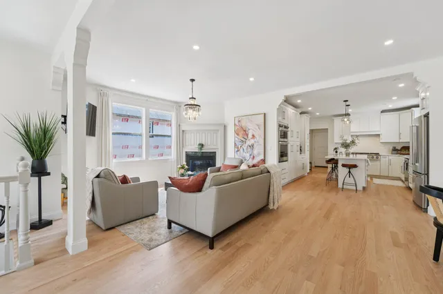 $1,100,000 | 109 Pine Street East, Stillwater, MN 55082