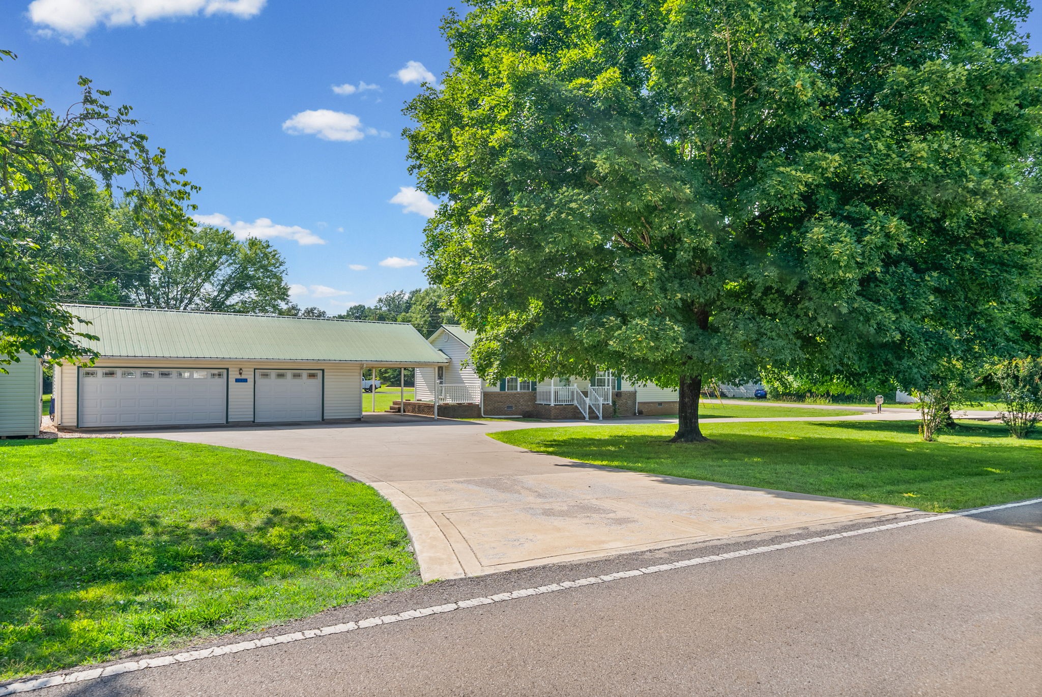 1000 Kay Road Clarksville, TN 37042 - Photo 2 of 44 Gallery Image 2