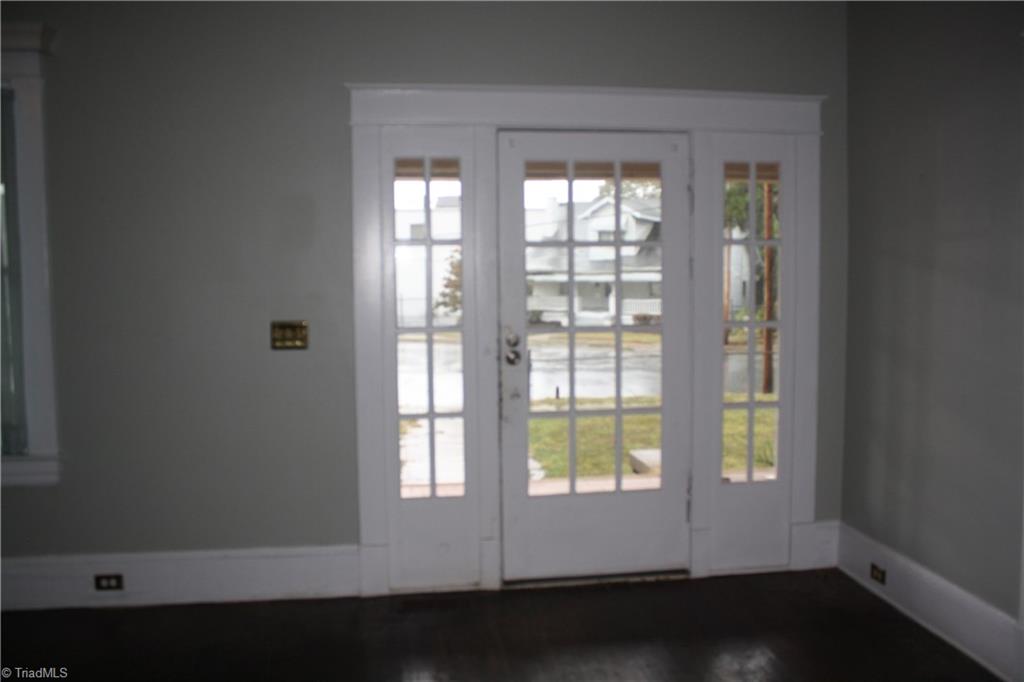 402 Steele Street High Point, NC 27262 - Photo 3 of 26 Front Door
