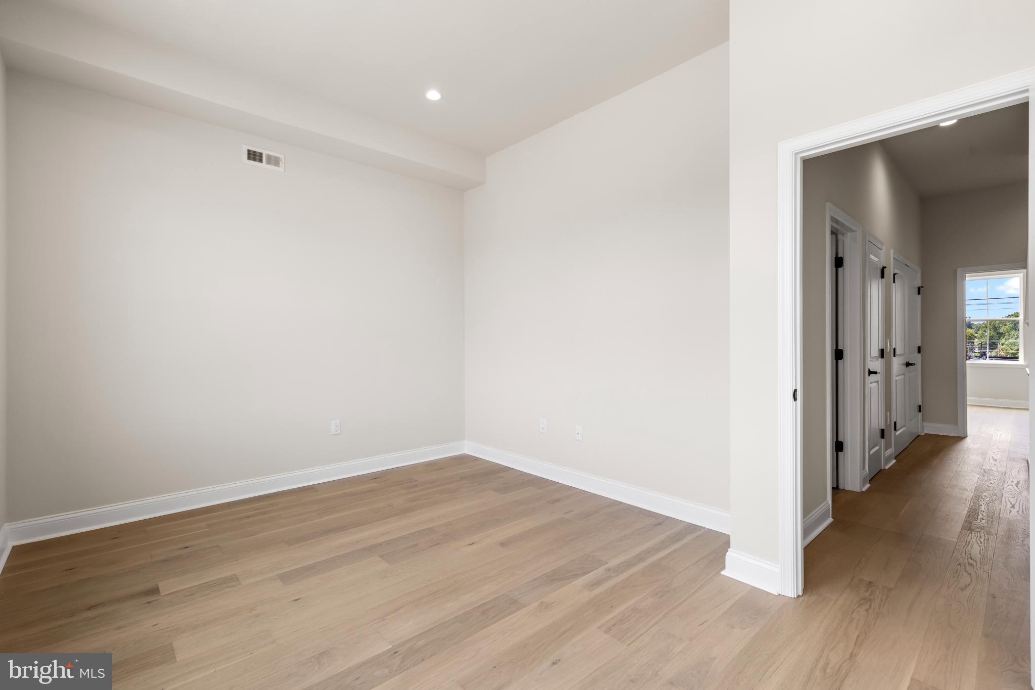 4032 (4050) Marilyn (conshohocken Ave) Drive Philadelphia, PA 19131 - Photo 41 of 42 Spacious, light-filled room ready for creativity.