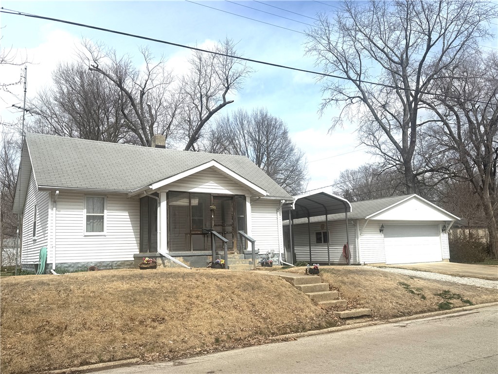 912 East Riverside Avenue Decatur, IL 62521 - Photo 1 of 12 Gallery Image 1