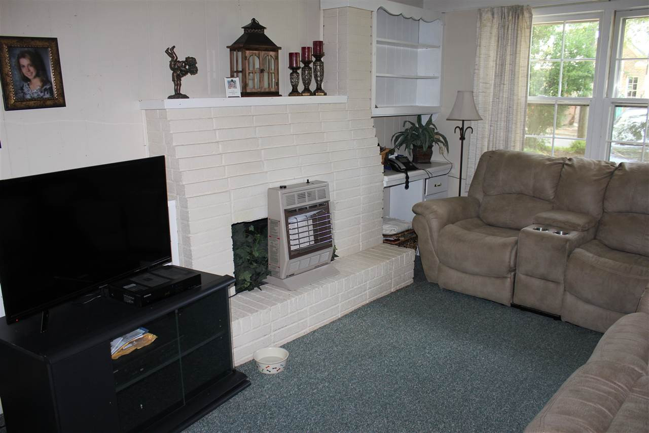 816 Macon Place Raleigh, NC 27609 - Photo 3 of 17 Family Room