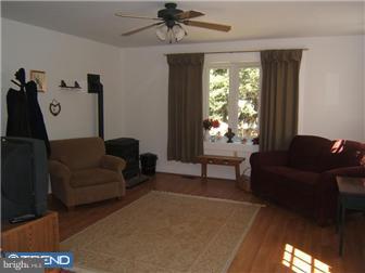 8025 Hammond Road Cheltenham, PA 19012 - Photo 4 of 7