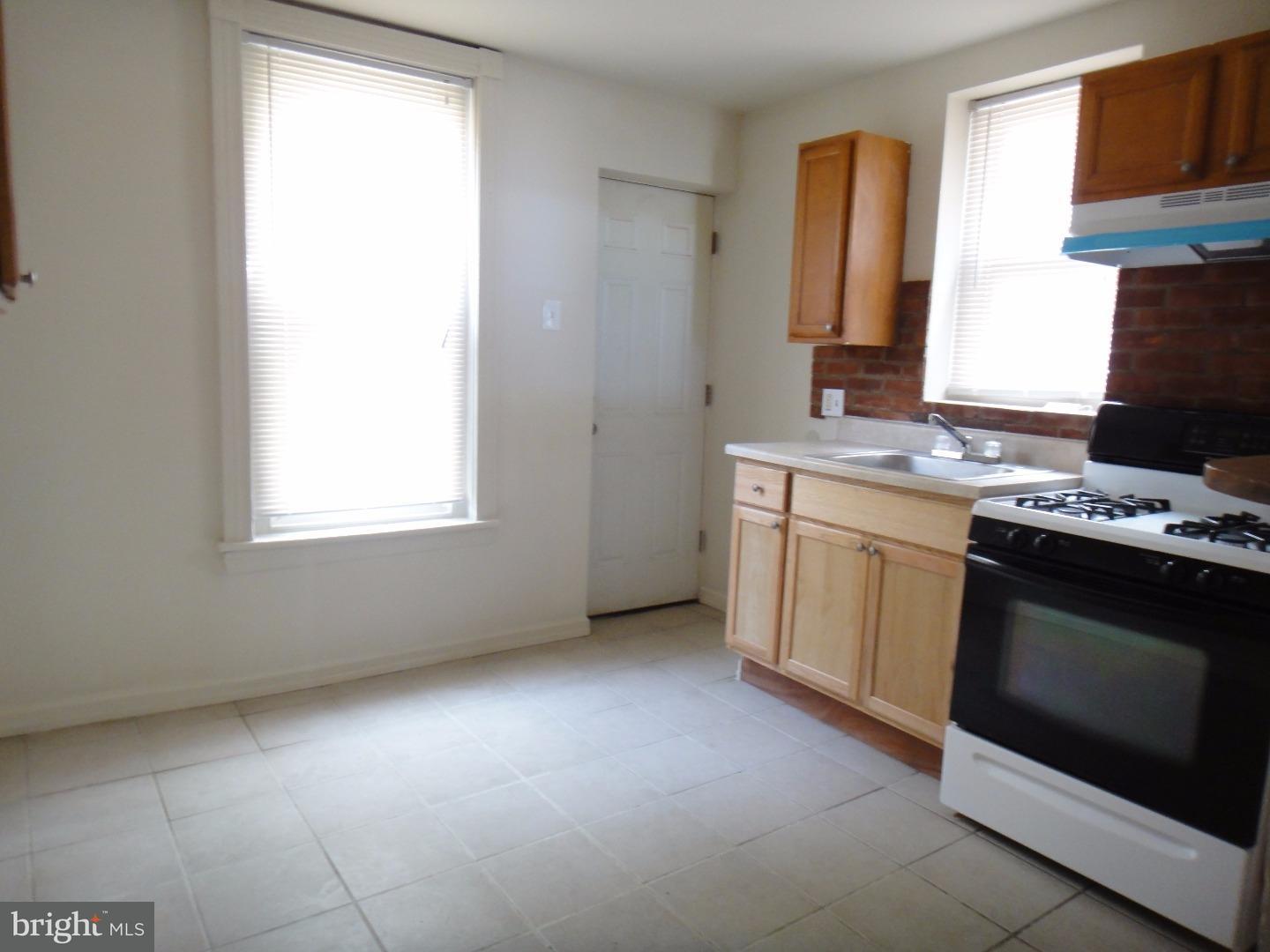 5557 Crowson Street Philadelphia, PA 19144 - Photo 4 of 10 Gallery Image 4