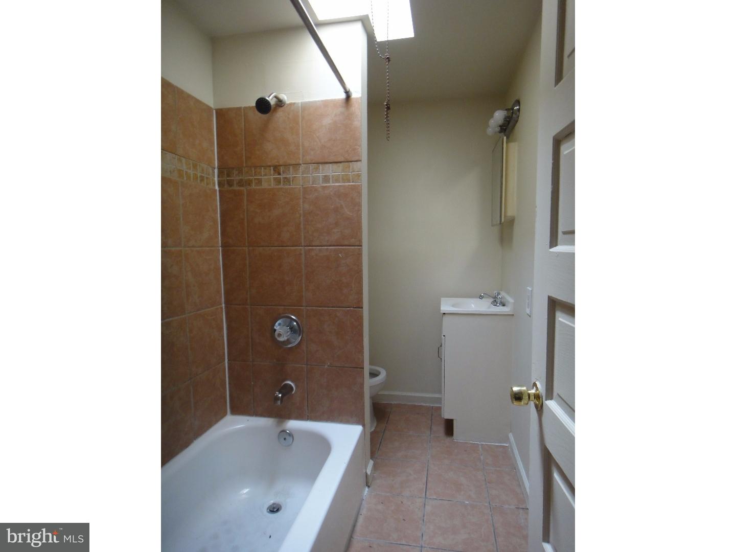 5557 Crowson Street Philadelphia, PA 19144 - Photo 8 of 10 Gallery Image 8