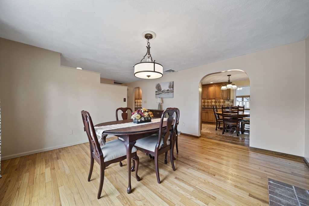 38 Magna Road Methuen, MA 01844 - Photo 3 of 42 Gallery Image 3