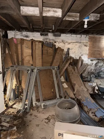 $225,000 | 422 North Brooksvale Road, Cheshire, CT 06410