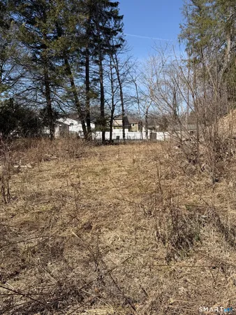 $225,000 | 422 North Brooksvale Road, Cheshire, CT 06410