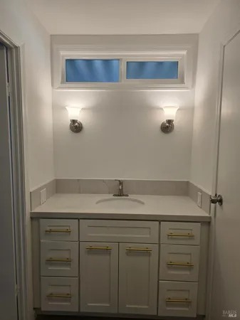 $210,000 | 468 Colonial Park Drive, Santa Rosa, CA 95403