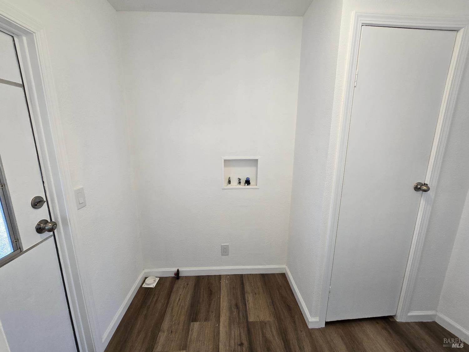 468 Colonial Park Drive Santa Rosa, CA 95403 - Photo 22 of 26 a view of a small space