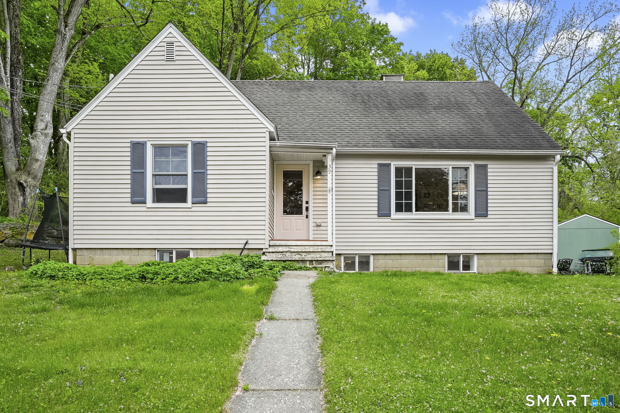 39 North Main Street Sharon, CT 06069 - Photo 2 of 36
