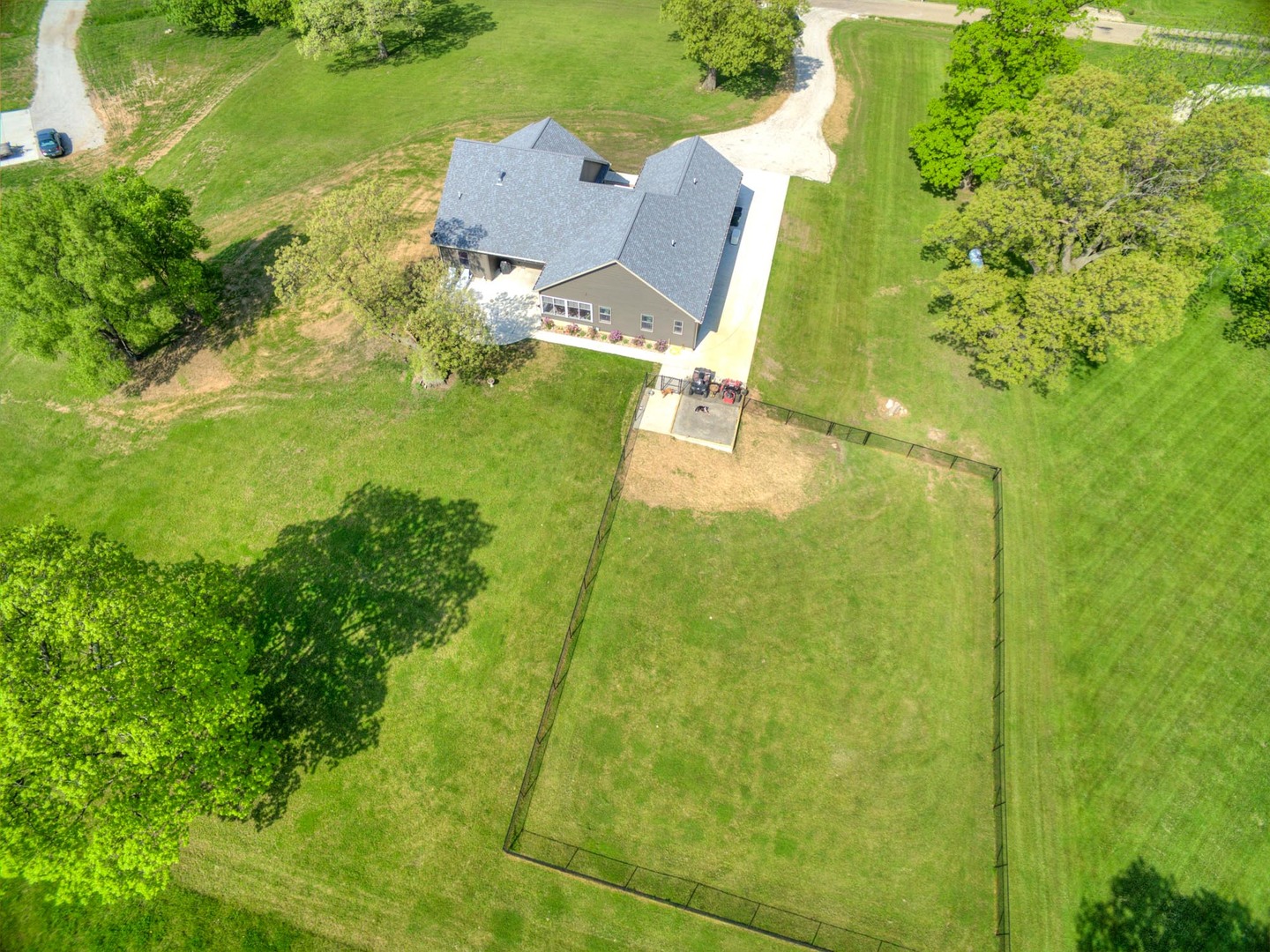 5434 Brush College Road Clinton, IL 61727 - Photo 3 of 36