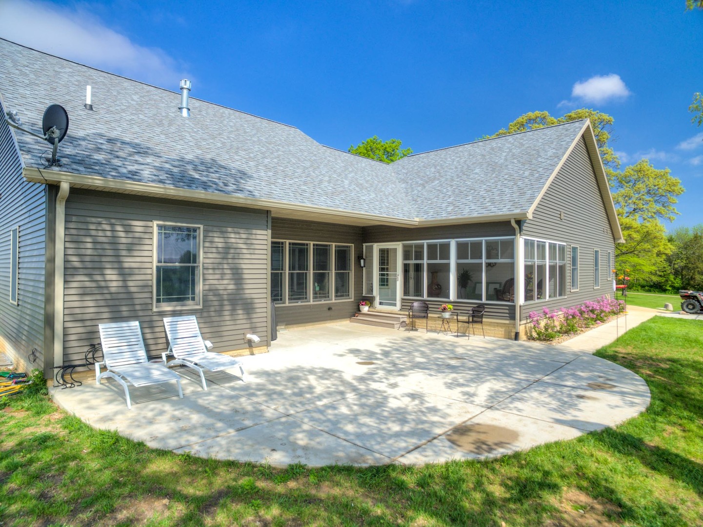 5434 Brush College Road Clinton, IL 61727 - Photo 4 of 36