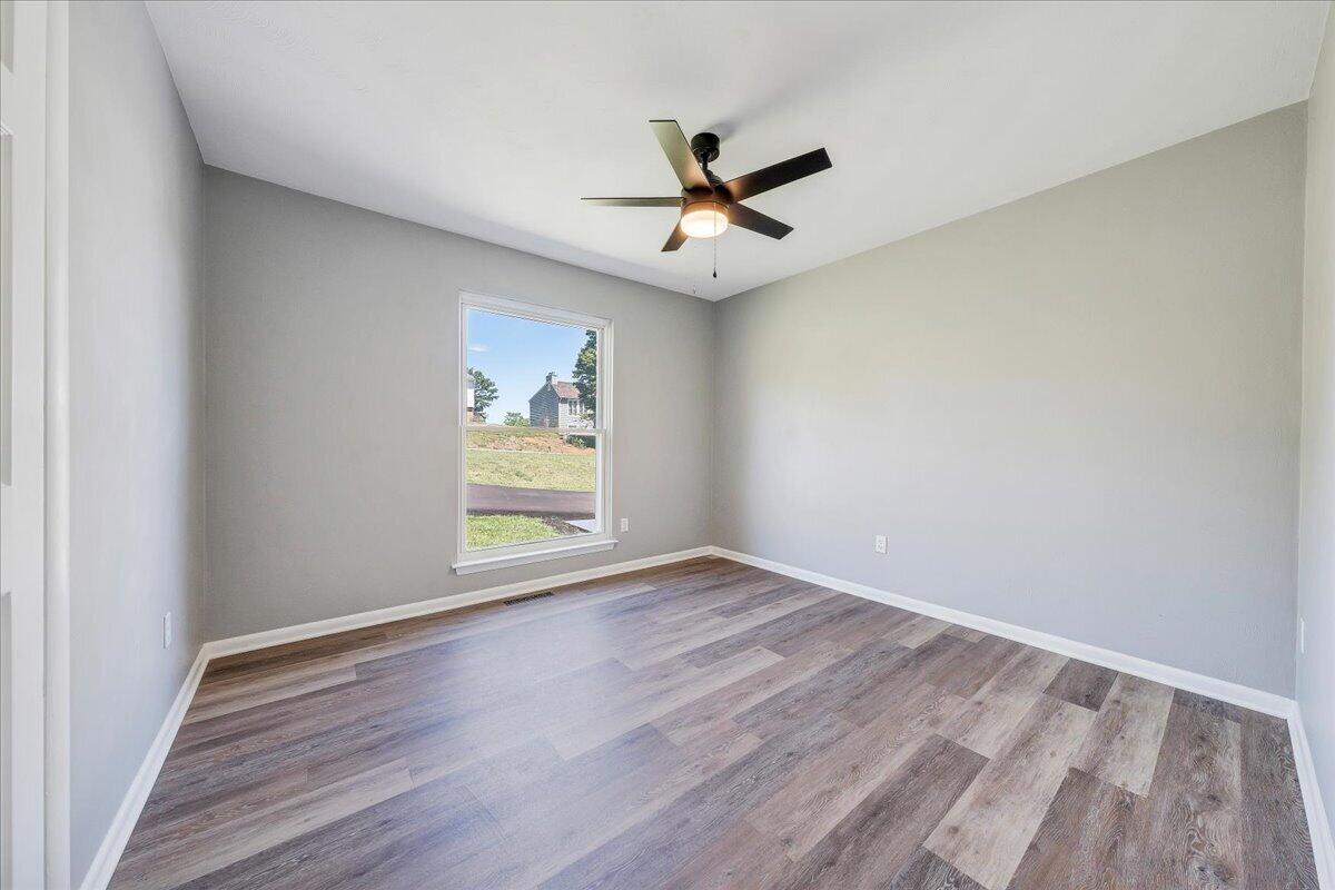 5359 Sundance Road Salem, VA 24153 - Photo 18 of 50 14-MIB01392