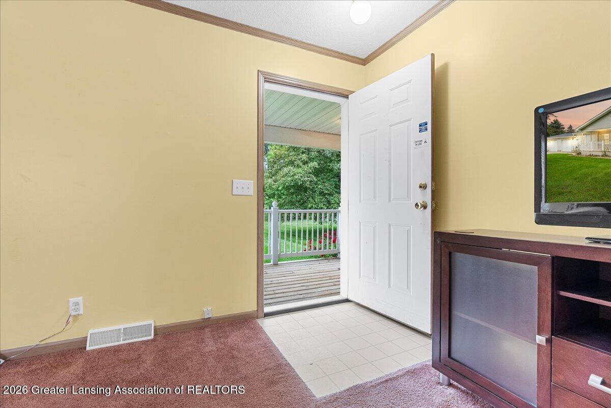 10586 Williams Road Dewitt, MI 48820 - Photo 13 of 47 13-Media Jett -17