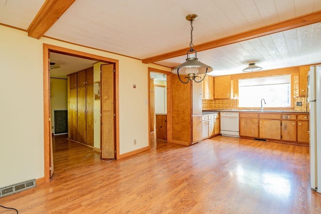 84 East Longmeadow Road Hampden, MA 01036 - Photo 27 of 40