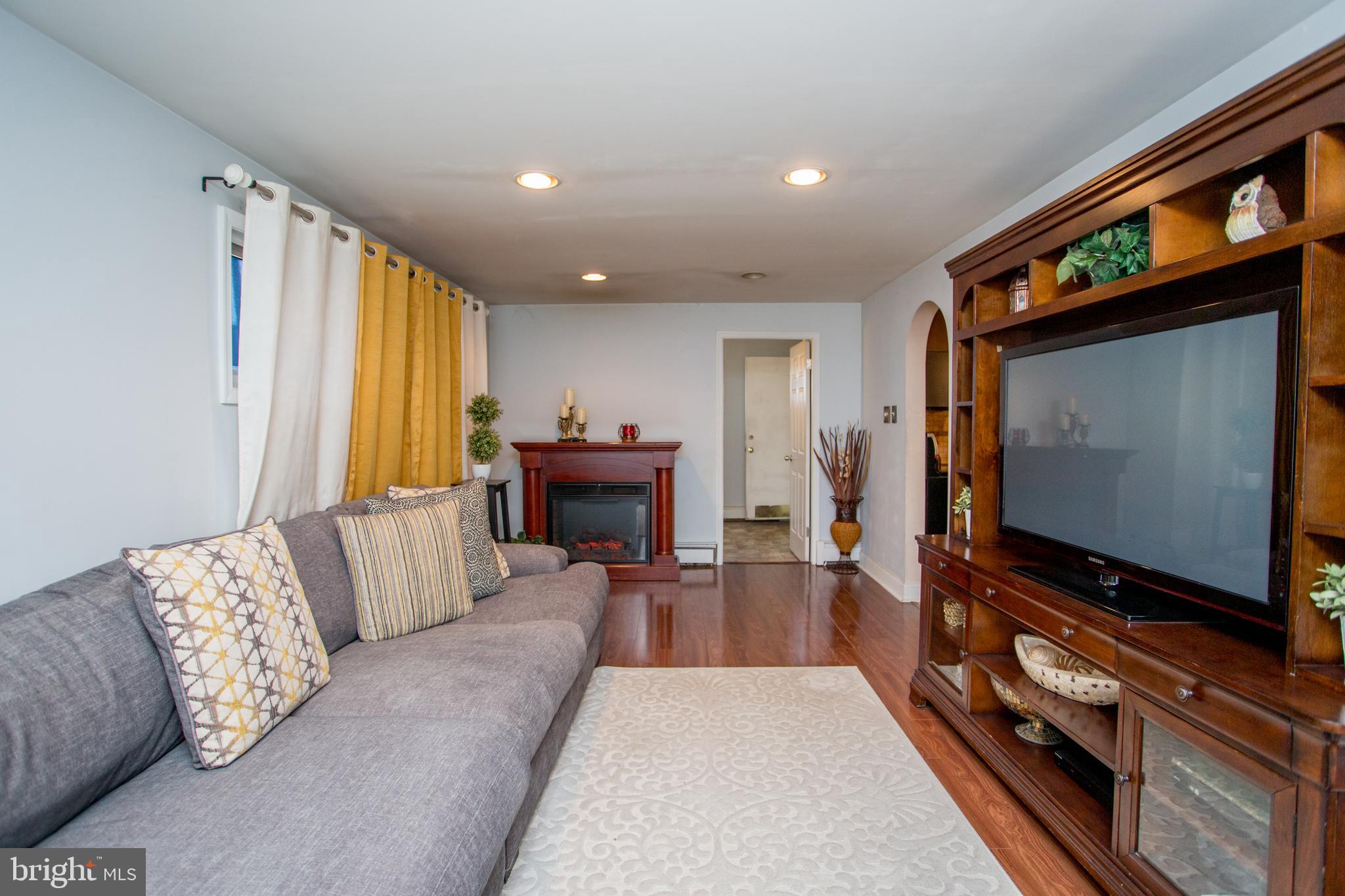 61 Tweed Road Levittown, PA 19056 - Photo 24 of 64
