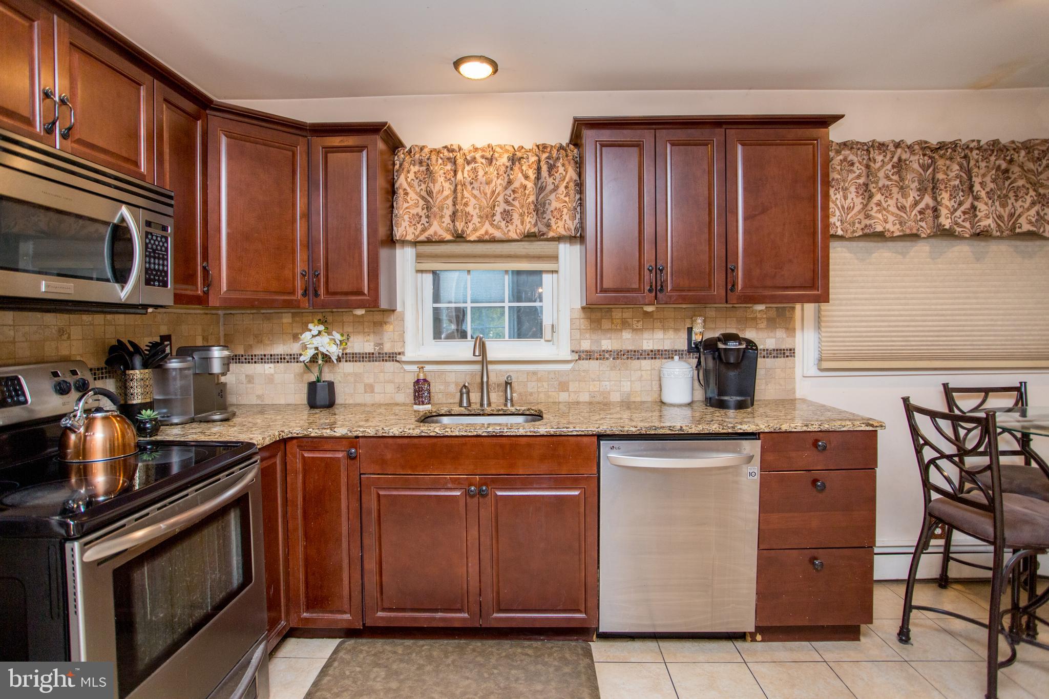 61 Tweed Road Levittown, PA 19056 - Photo 33 of 64