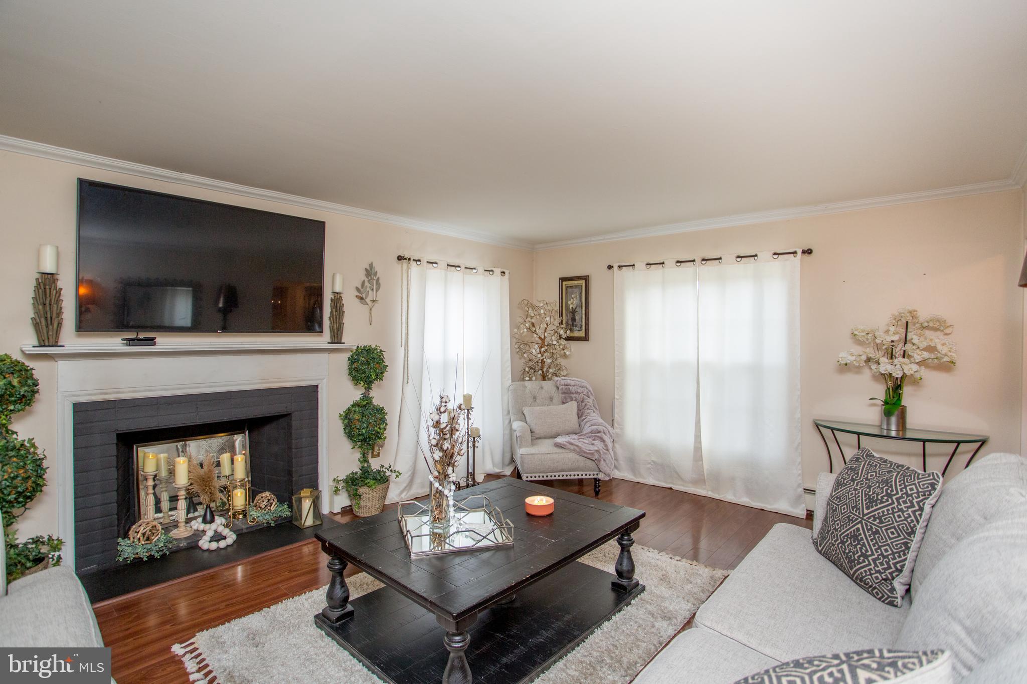 61 Tweed Road Levittown, PA 19056 - Photo 8 of 64