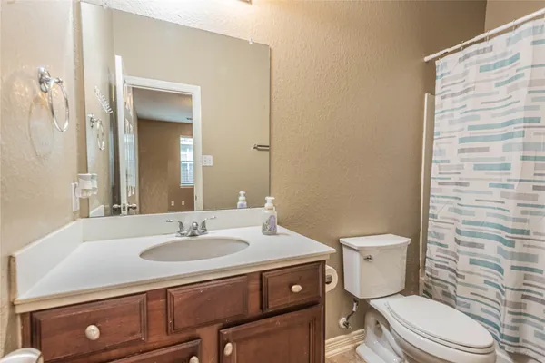 $2,700 | 307 Autumn Creek Lane, Richmond, TX 77406
