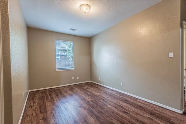 $2,700 | 307 Autumn Creek Lane, Richmond, TX 77406