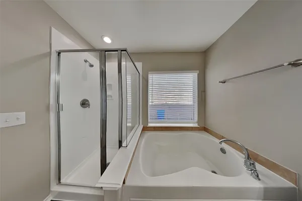 $2,200 | 19923 Juniper Berry Drive, Richmond, TX 77407