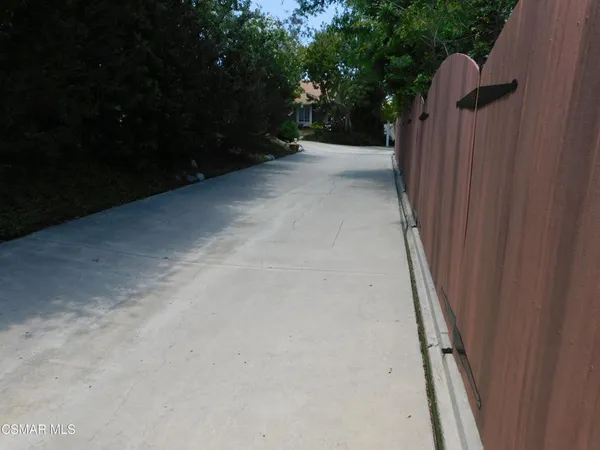 $2,300 | 27437 Freetown Lane, Agoura Hills, CA 91301