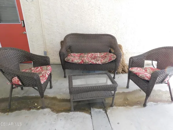 $2,300 | 27437 Freetown Lane, Agoura Hills, CA 91301