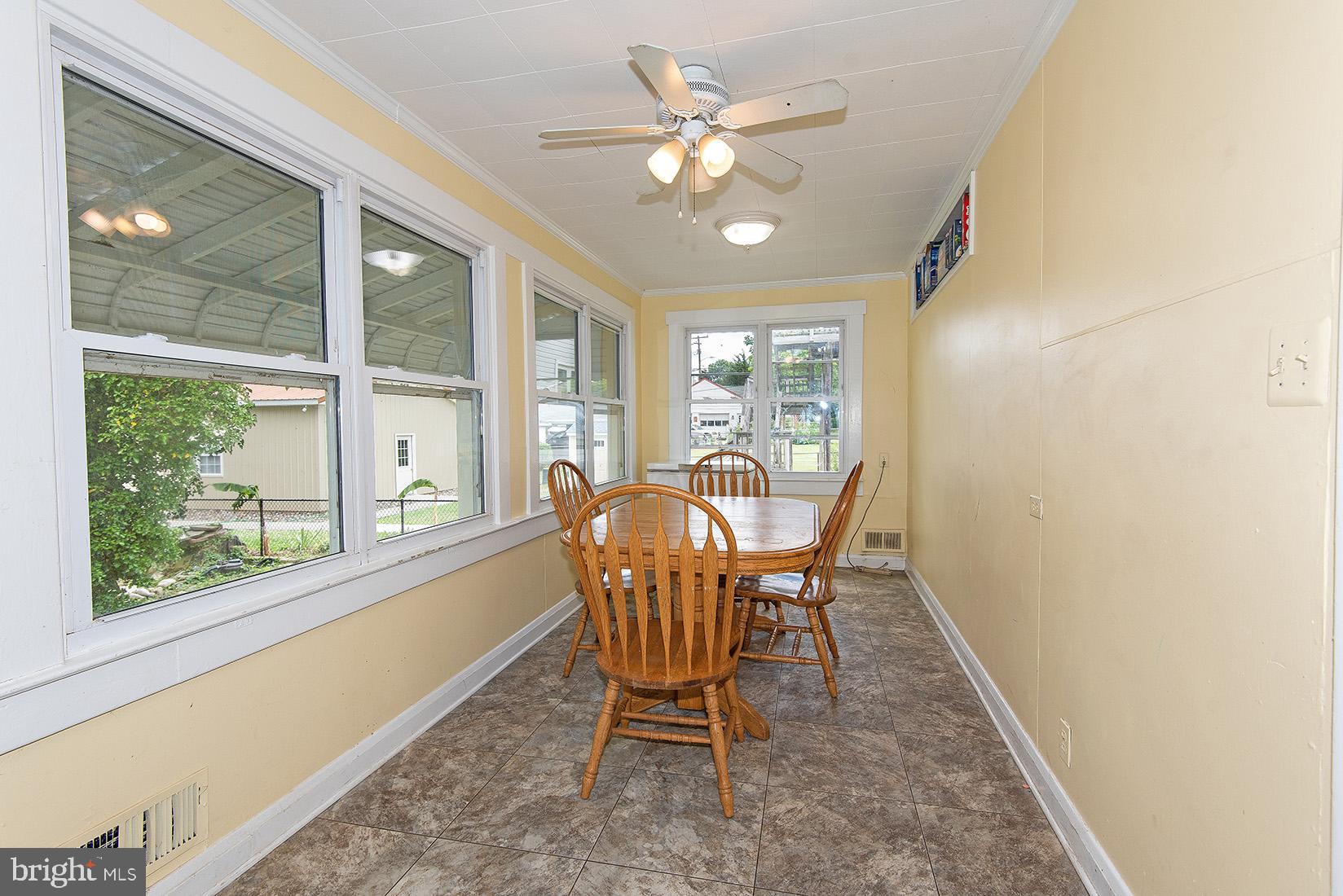 8597 Bay Road Pasadena, MD 21122 - Photo 17 of 67 Dining room