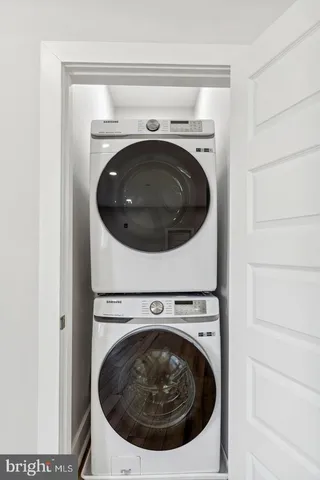 $1,800 | 515 East Washington Street, Unit 101, Charles Town, WV 25414