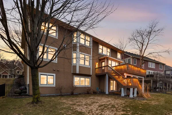 $894,900 | 10590 Watersedge Lane, Woodbury, MN 55129