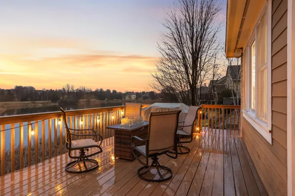 $894,900 | 10590 Watersedge Lane, Woodbury, MN 55129