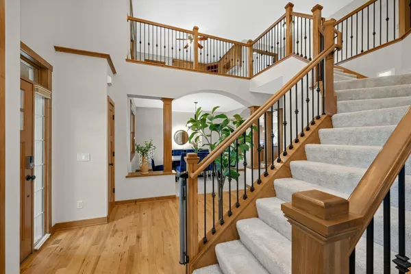 $894,900 | 10590 Watersedge Lane, Woodbury, MN 55129