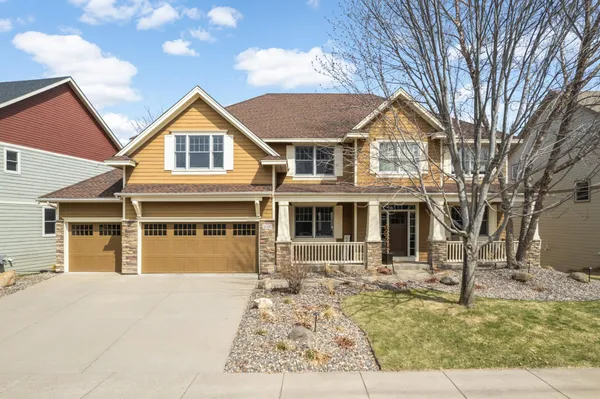 $894,900 | 10590 Watersedge Lane, Woodbury, MN 55129