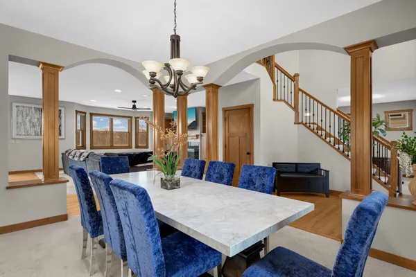 $894,900 | 10590 Watersedge Lane, Woodbury, MN 55129