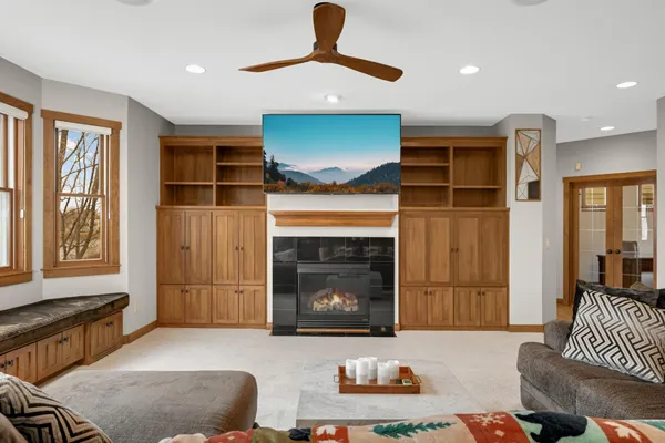 $894,900 | 10590 Watersedge Lane, Woodbury, MN 55129