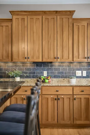 $894,900 | 10590 Watersedge Lane, Woodbury, MN 55129