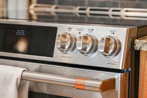 $894,900 | 10590 Watersedge Lane, Woodbury, MN 55129