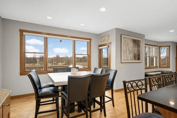 $894,900 | 10590 Watersedge Lane, Woodbury, MN 55129