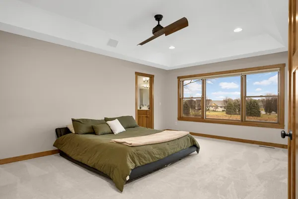 $894,900 | 10590 Watersedge Lane, Woodbury, MN 55129